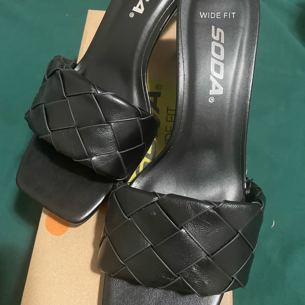 🖤 BLACK HEELS 🖤